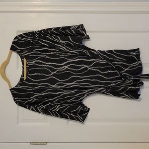 Black print Women's Plus Tunic (2X)